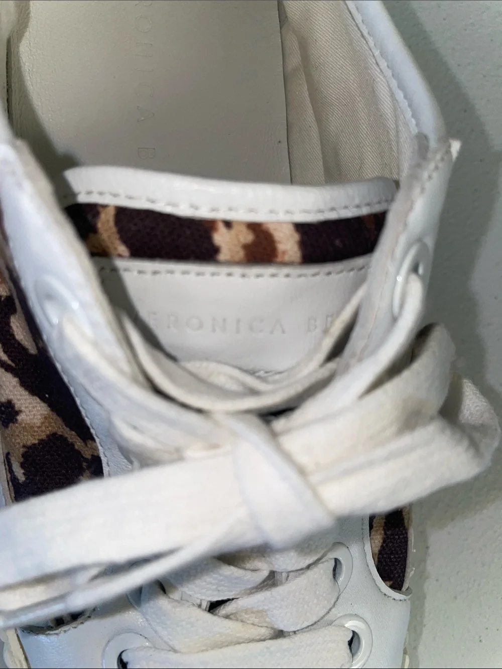 Veronica Beard low top
